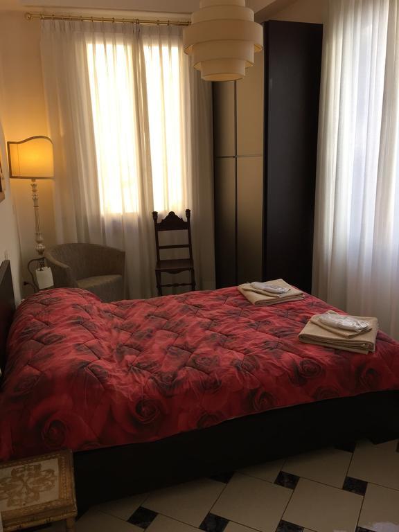 Appartamento Piazza San Marco Firenze Ruang foto
